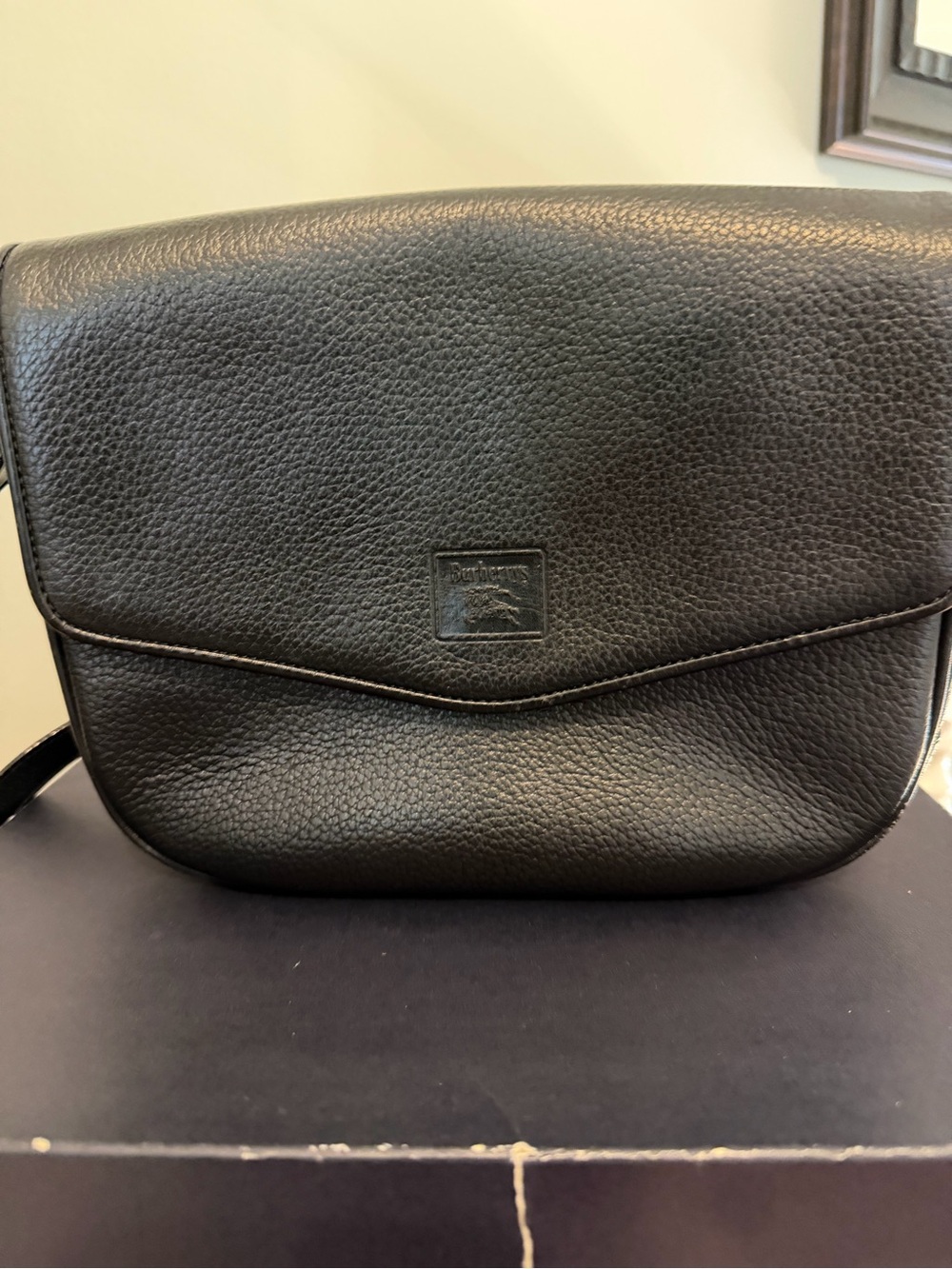Vintage Burberry London Black Leather Crossbody Bag Nova Check w/ Box Dust Bag - Picture 6 of 15